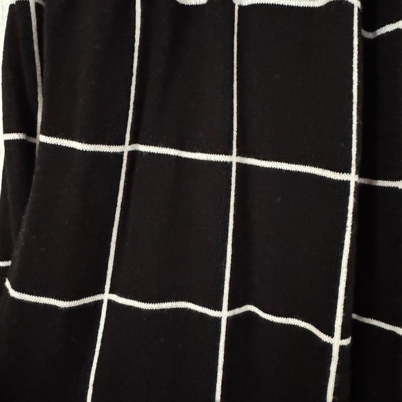 Simon’s windowpane cardigan - Picture 5 of 5